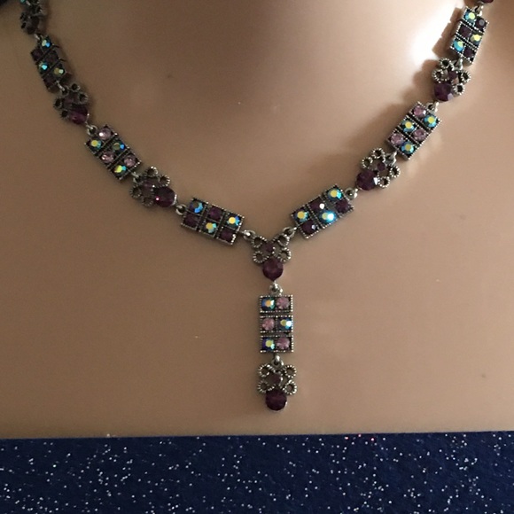 Charmed Madame - Picture 8 of 11